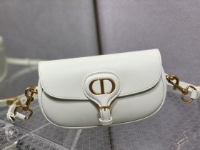 Handbag   Dior  size  21*5*12 cm