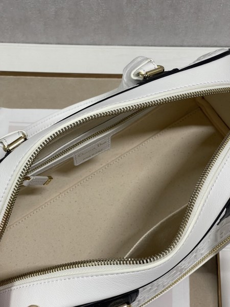  Handbag   Dior  6202  size 34×18×15 cm