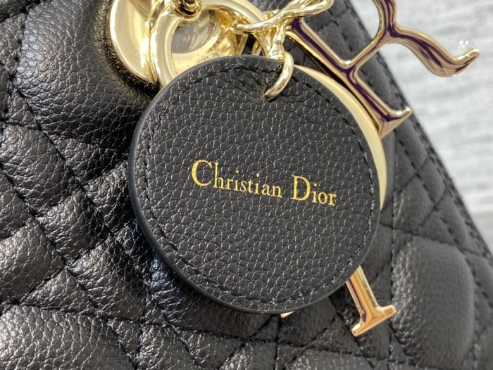 Handbag   Dior  size  24 cm