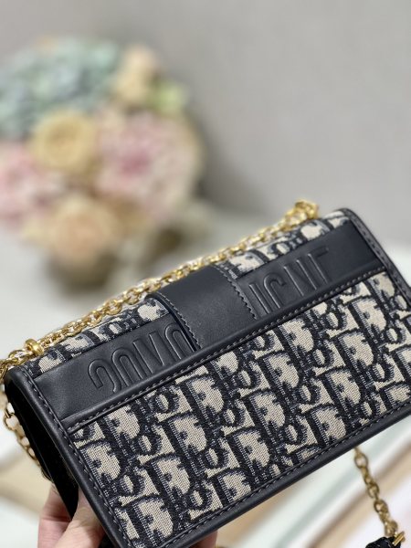 Handbag   Dior  9334  size  21.5×12×6 cm
