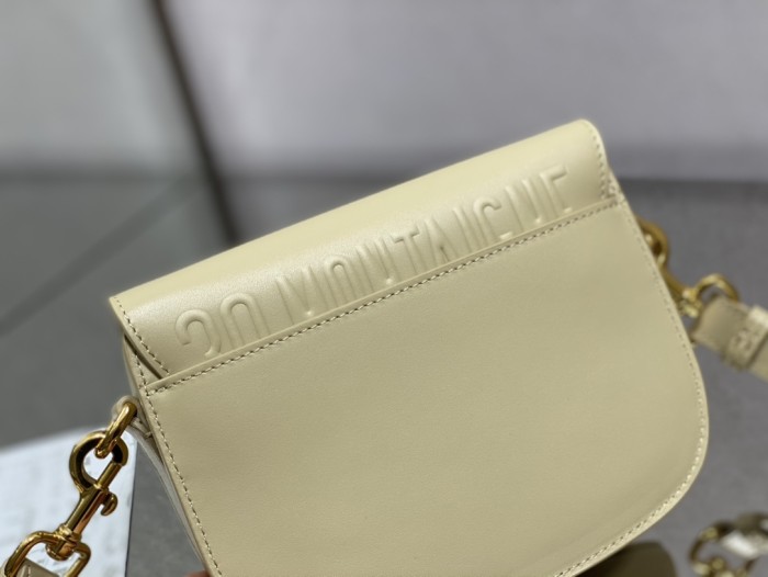 Handbag   Dior  size  18*14*5 cm