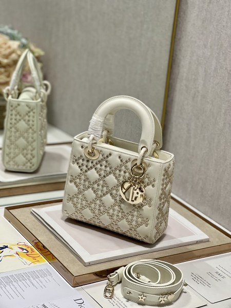 Handbag   Dior  0531  size  20×16.5×8 cm