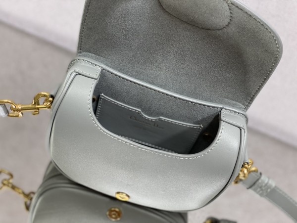 Handbag   Dior size 18*14*5 cm