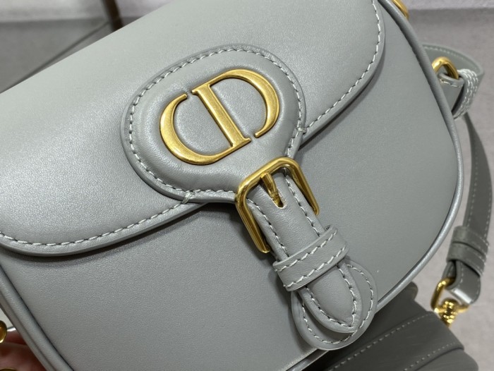Handbag   Dior size 18*14*5 cm