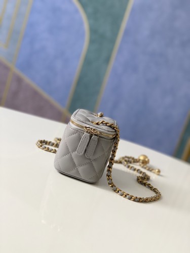 Handbag   Dior  81136  size  10.5 8.5 7 cm