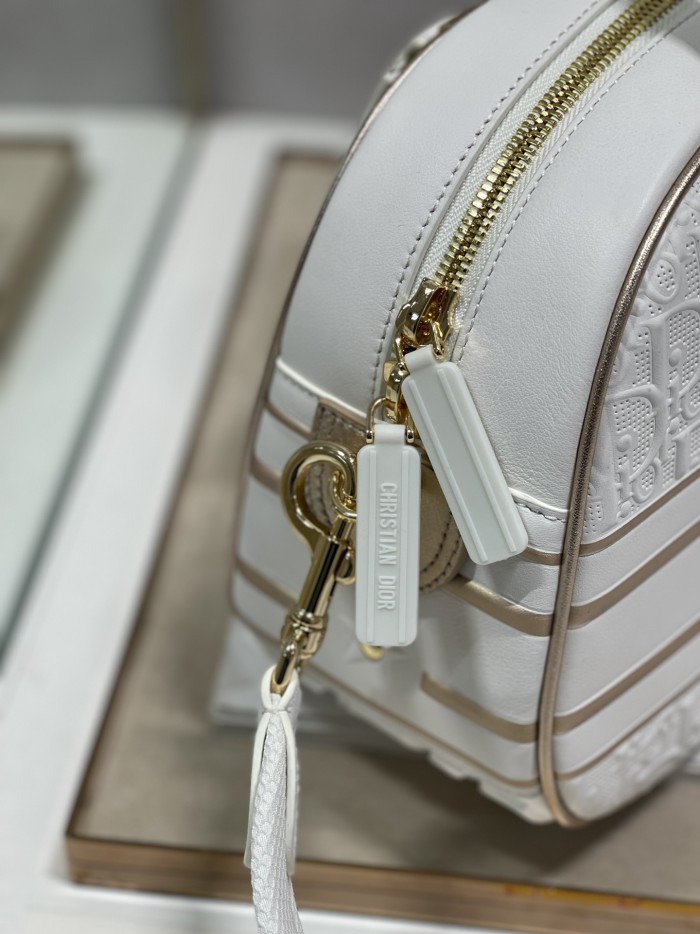  Handbag   Dior 6204 size   34×22×14 cm