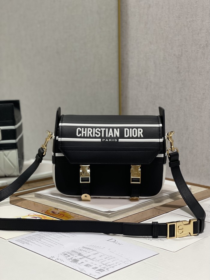 Handbag   Dior  6619  size  24×9.5×19 cm