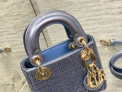 Handbag   Dior  size  12*10*5 cm