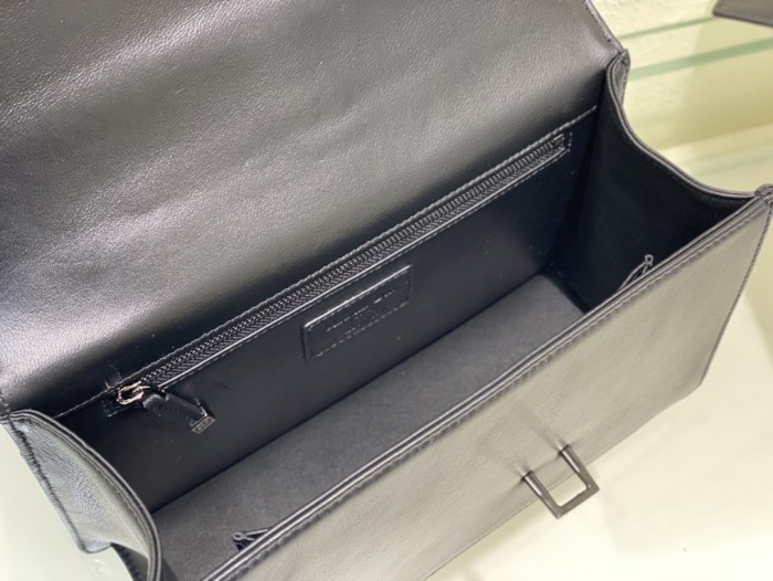 Handbag   Dior  5821  size  25x15x8 cm 