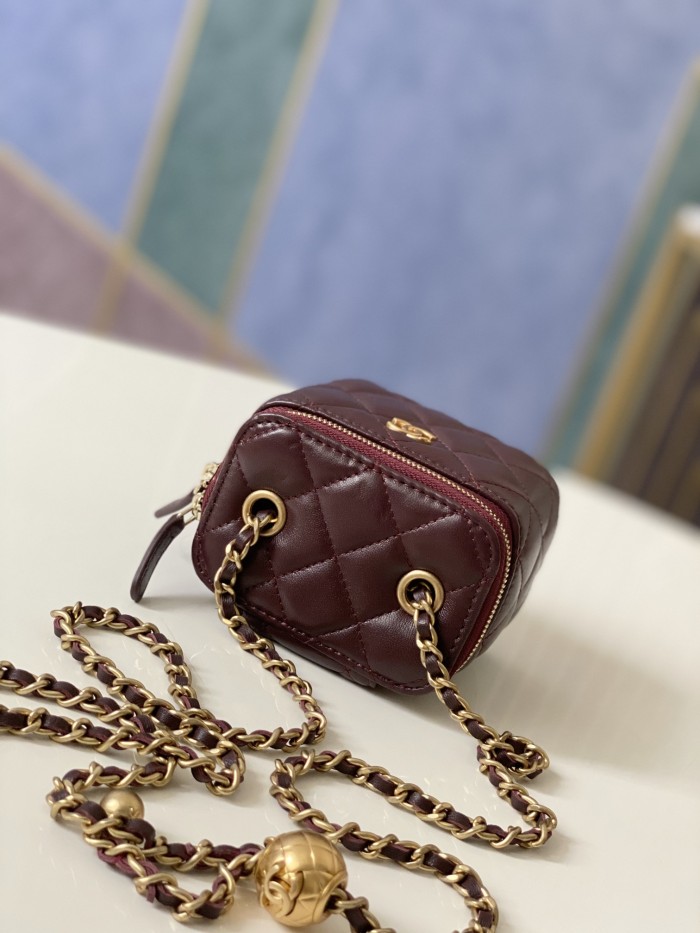 Handbag  Chanel 81136 size  10.5 8.5 7 cm