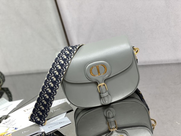 Handbag   Dior size  27*18*19.5 cm