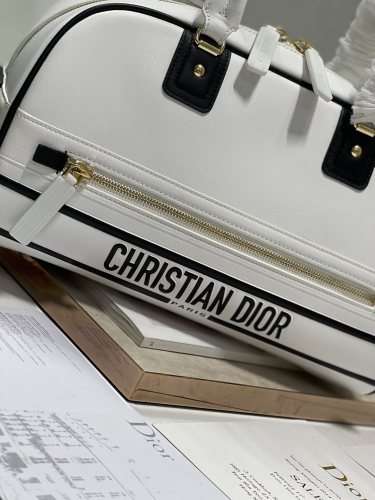  Handbag   Dior 6202  size  34×18×15 cm