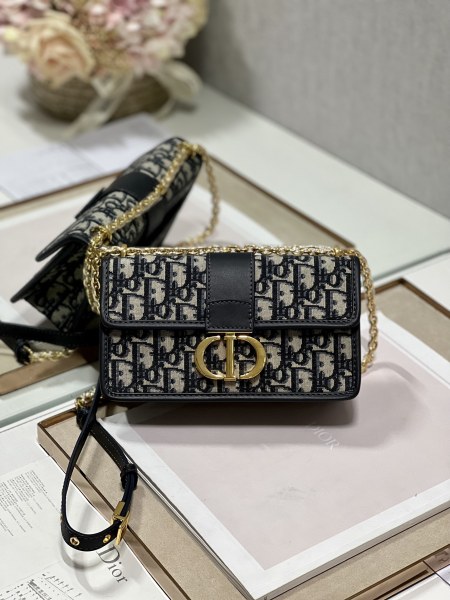 Handbag   Dior  9334  size  21.5×12×6 cm