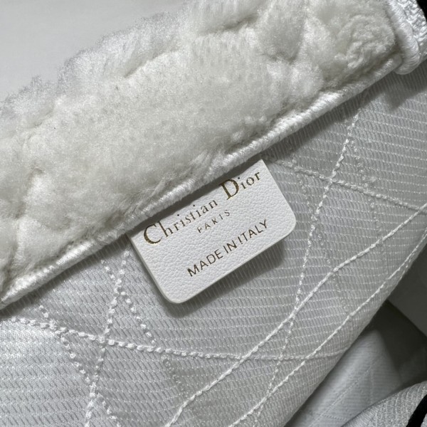 Handbag   Dior  1286  size  41*32 cm