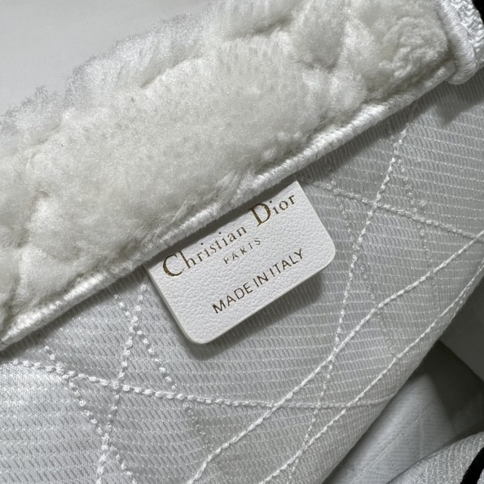 Handbag   Dior  1286  size  41*32 cm