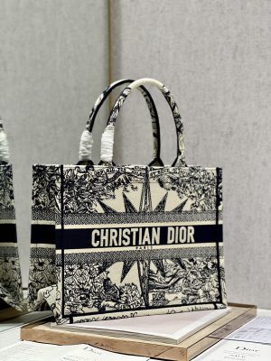 Handbag   Dior  8001 size  36×28  cm