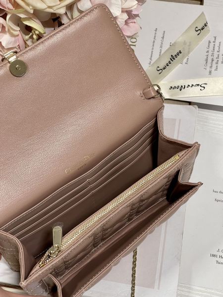 Handbag   Dior  0937  size 19.5×12.5×5 cm