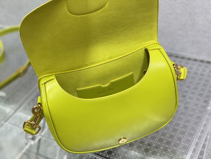 Handbag   Dior  size  22*17*6 cm