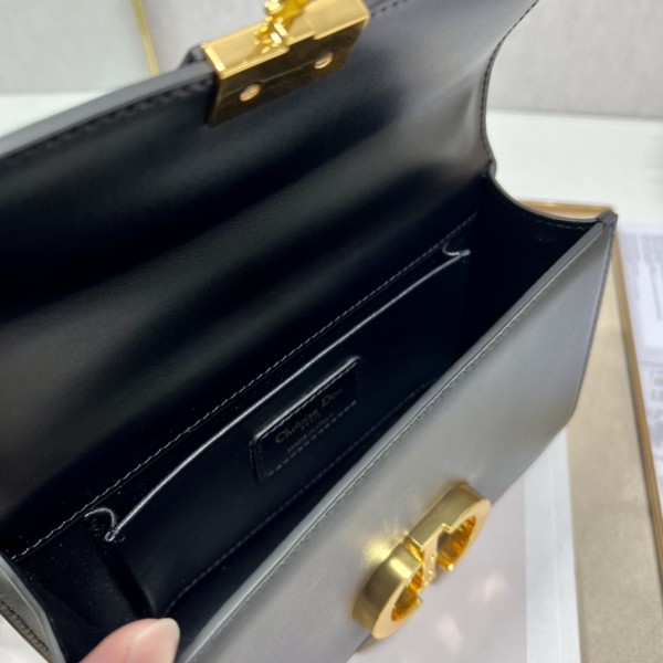 Handbag   Dior  9334   size  21.5×12×6 cm