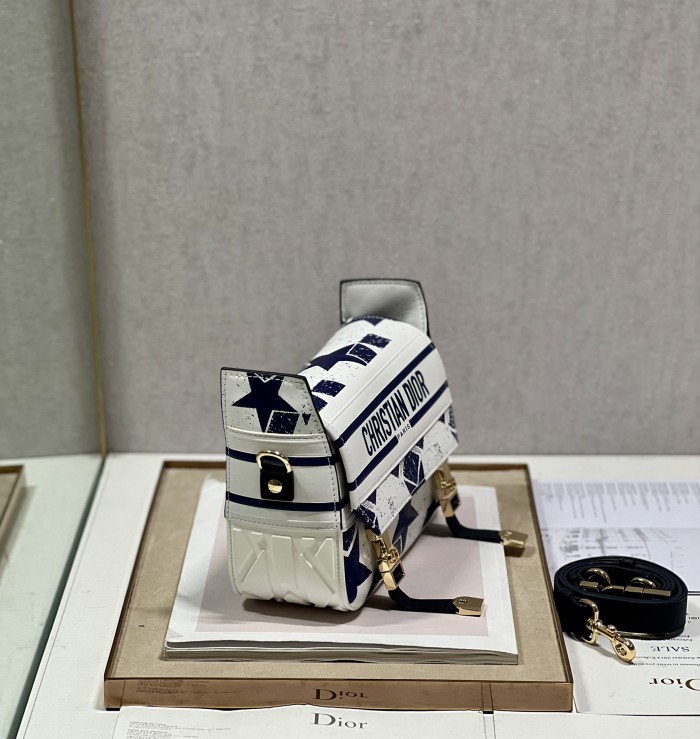 Handbag   Dior  6619  size 24×9.5×19  cm