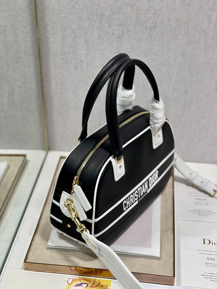 Handbag   Dior  6204  size  34×22×14 cm