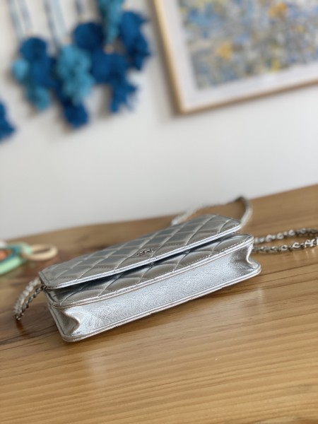 Handbag   Chanel  0250  size  19 cm