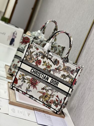 Handbag  Dior 1286  size  41*32 cm