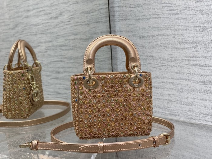 Handbag   Dior  size  12*10*5 cm