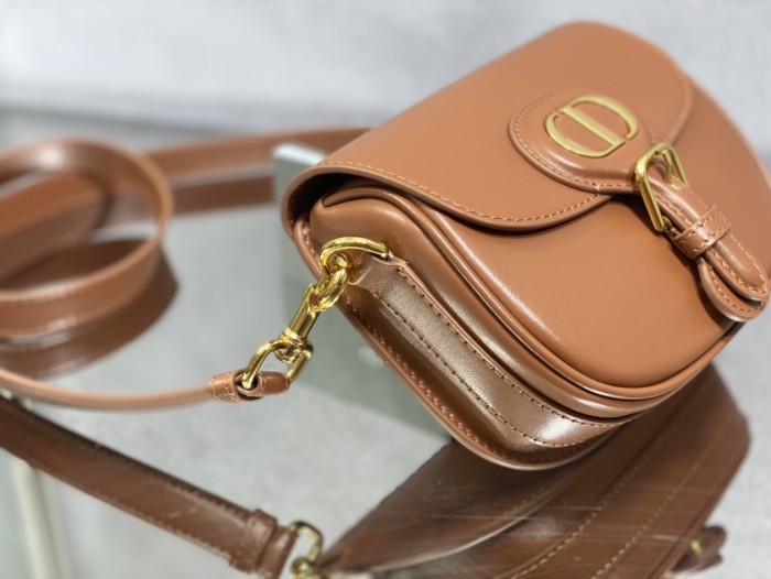 Handbag   Dior size  18*14*5 cm