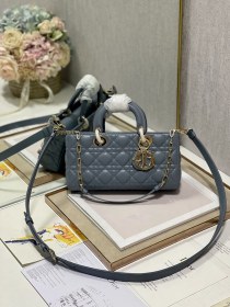 Handbag   Dior 0540  size  26*6*14 cm