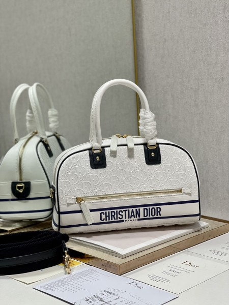  Handbag   Dior  6202  size 34×18×15 cm