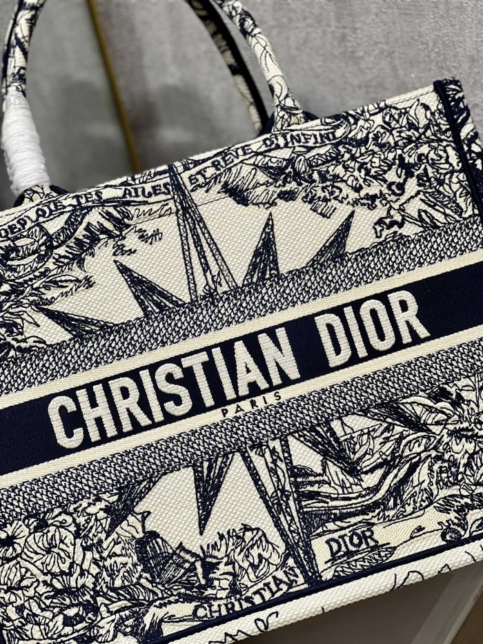 Handbag   Dior  8001 size  36×28  cm