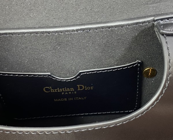 Handbag   Dior size  18*14*5 cm