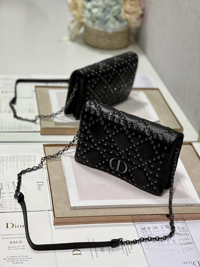  Handbag   Dior  5136  size  24×15×7 cm