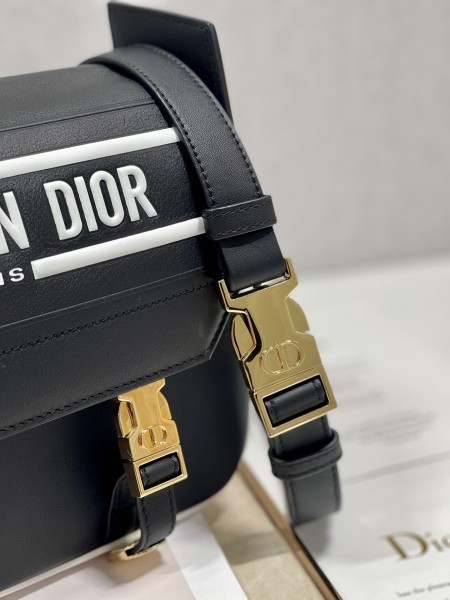 Handbag   Dior  6619  size  24×9.5×19 cm