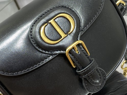 Handbag   Dior size  18*14*5 cm