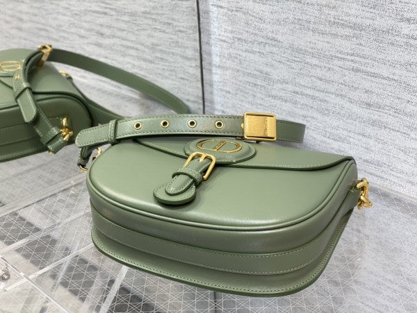 Handbag   Dior  size  22*17*6 cm