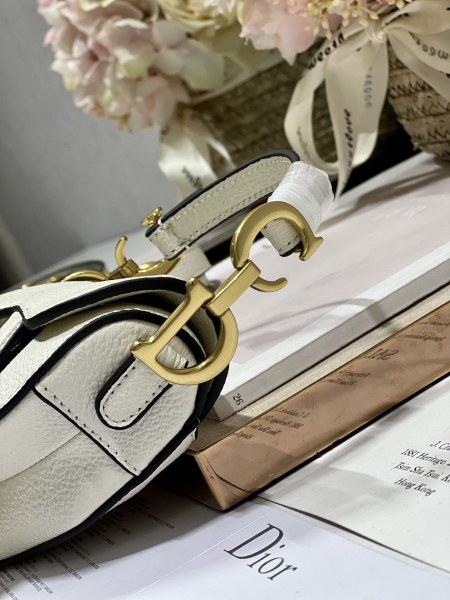  Handbag   Dior 3067 size  12 x 7.5 x 5  cm