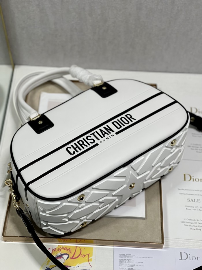  Handbag   Dior  6204  size  34×22×14 cm