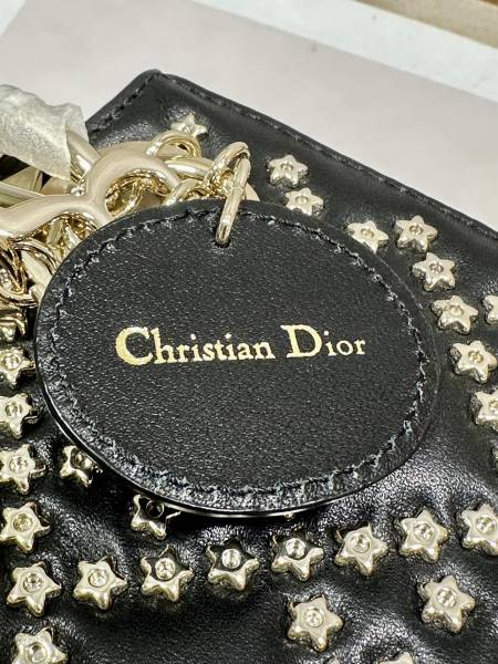 Handbag   Dior 0505  size  17×7.5×14 cm