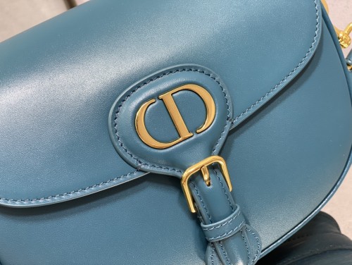 Handbag   Dior  size  22*17*6 cm