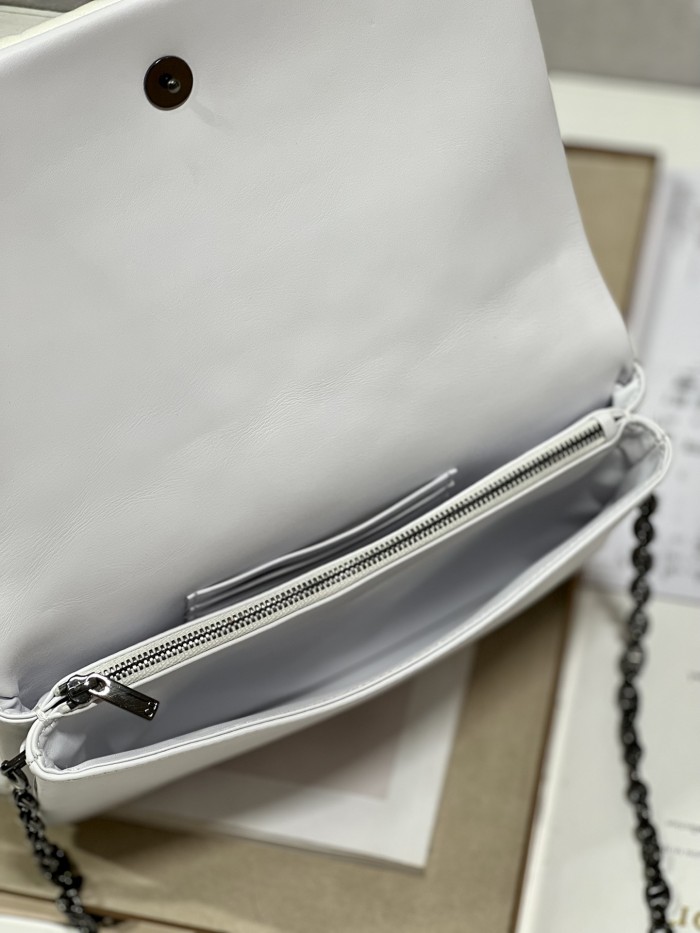  Handbag   Dior  5136  size  24×15×7 cm