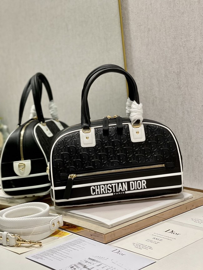  Handbag   Dior  6202  size  34×18×15 cm