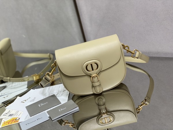 Handbag   Dior  size  22*17*6 cm