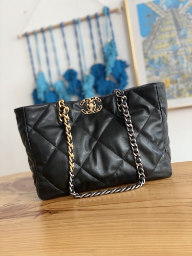 Handbag  Chanel  AS3660  size  24*41*10.5  cm