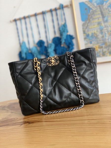 Handbag  Chanel  AS3660  size  24*41*10.5  cm