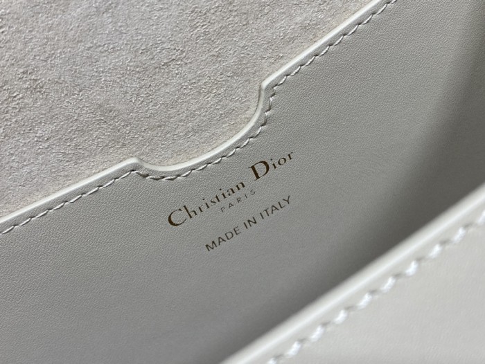 Handbag   Dior  size  27*18*19.5 cm