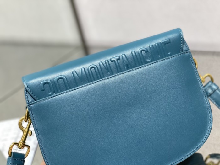 Handbag   Dior  size  22*17*6 cm