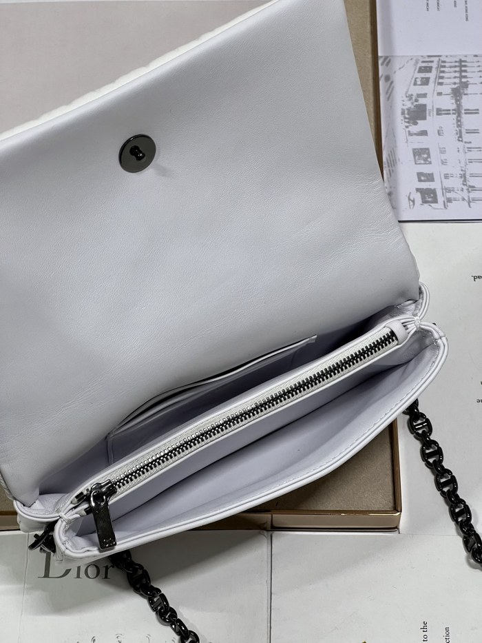 Handbag   Dior  5135  size  19.5×11×6.5 cm