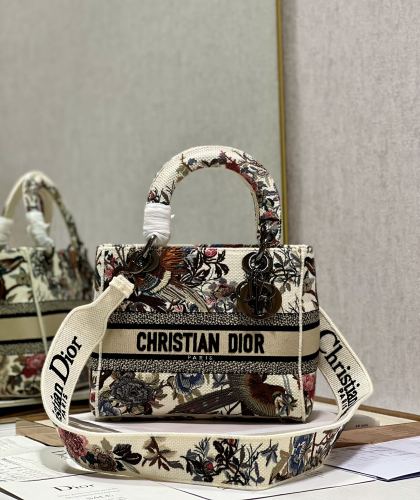 Handbag   Dior  9027  size  24*20*11 cm